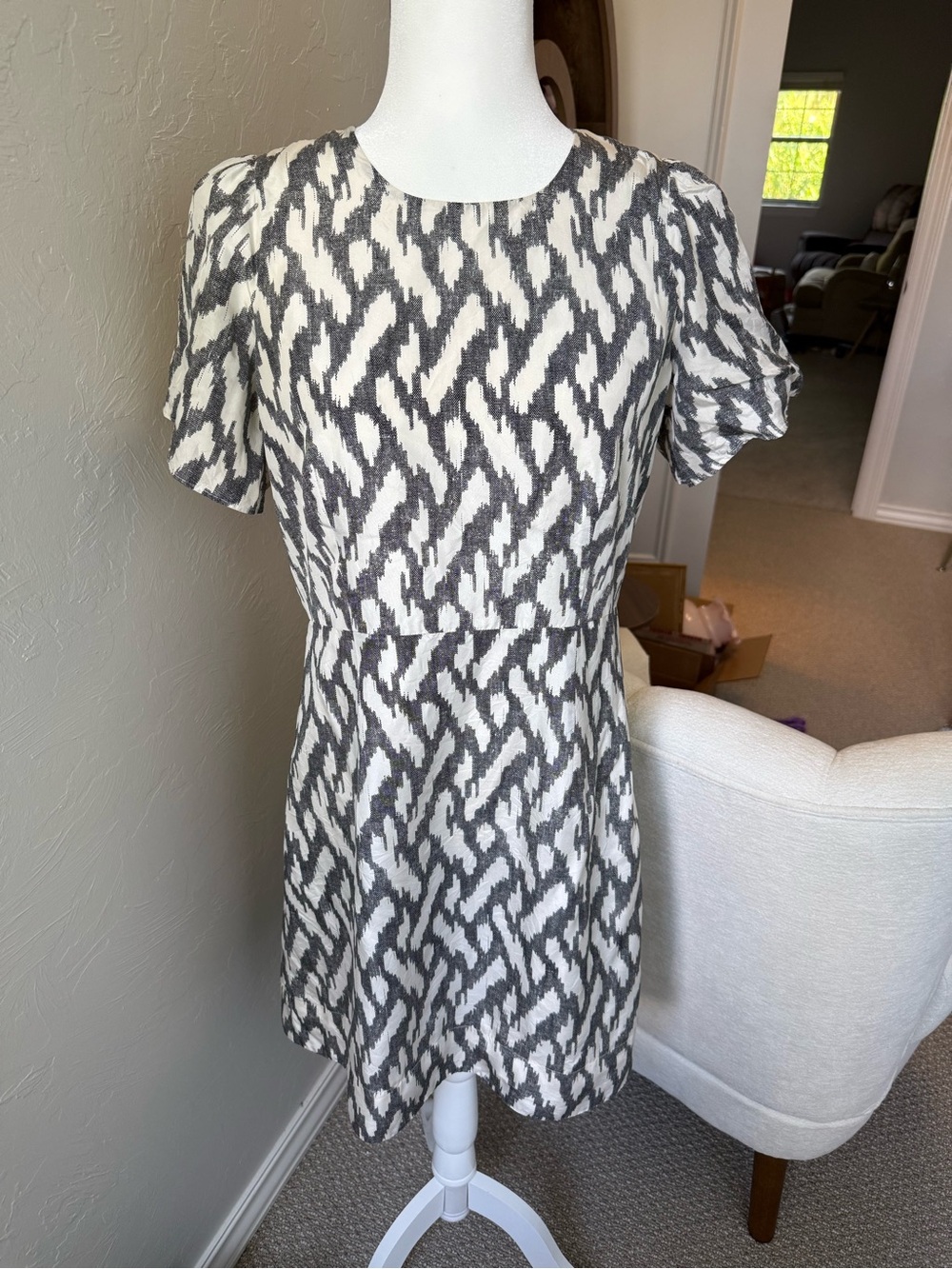 J.Crew 100% Silk Abstract Print Flutter Sleeve Dress Size 6